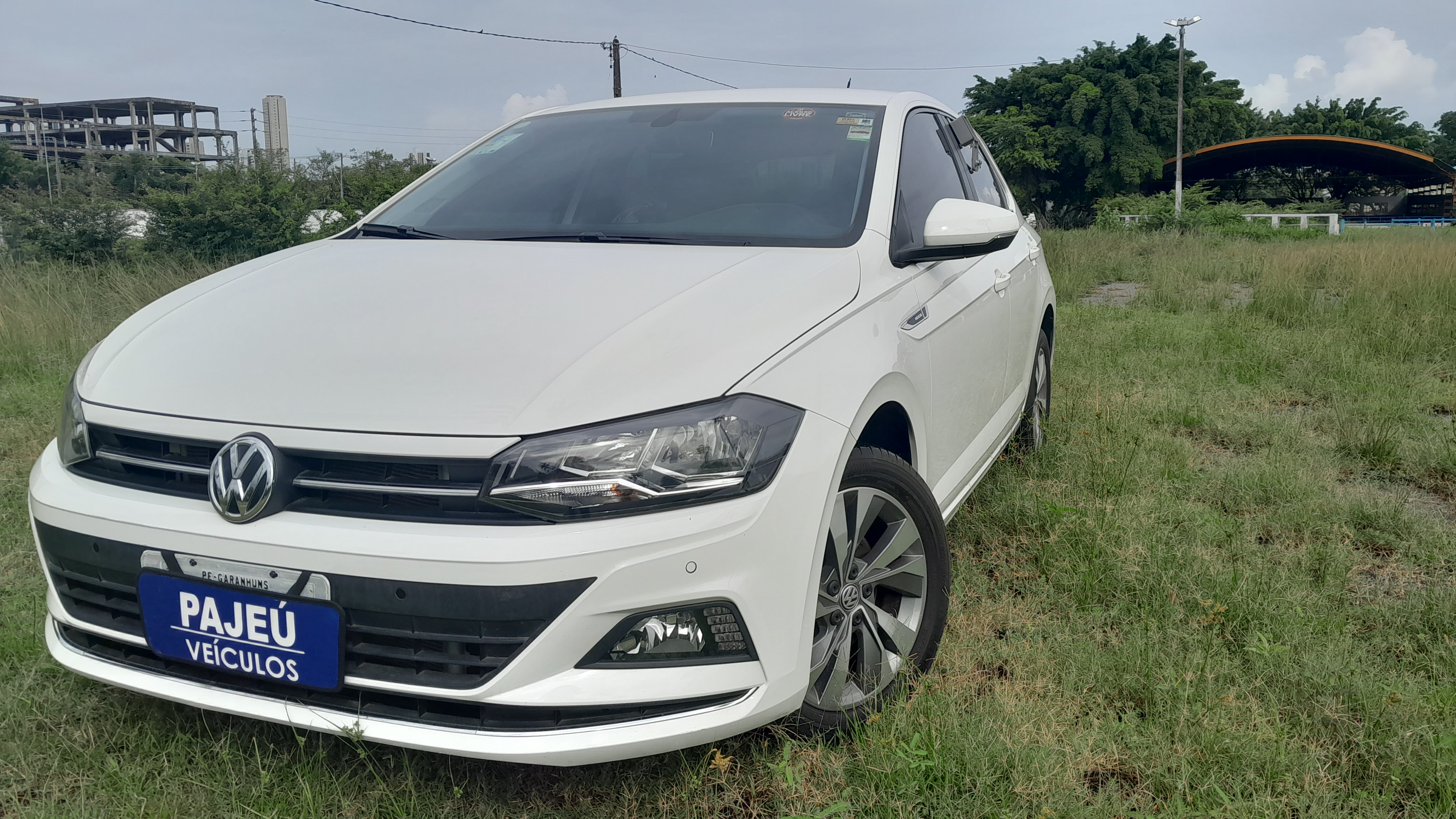 VOLKSWAGEN         POLO